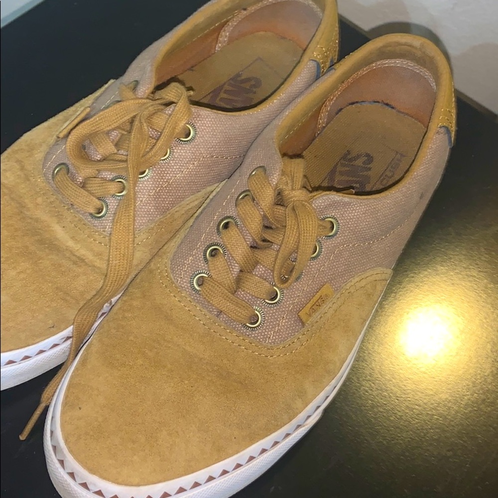 Brown Swayed Women’s Vans!